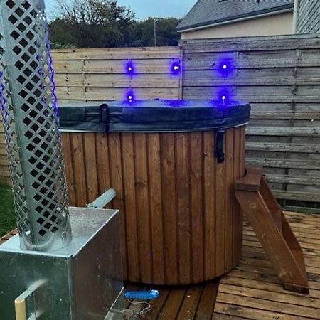 Cottage Cocooning Romantique Avec Jaccuzzi Prive Ancinnes Exterior photo